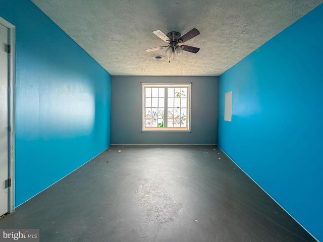 380 WENDOVER DR, Bunker Hill, WV 25413