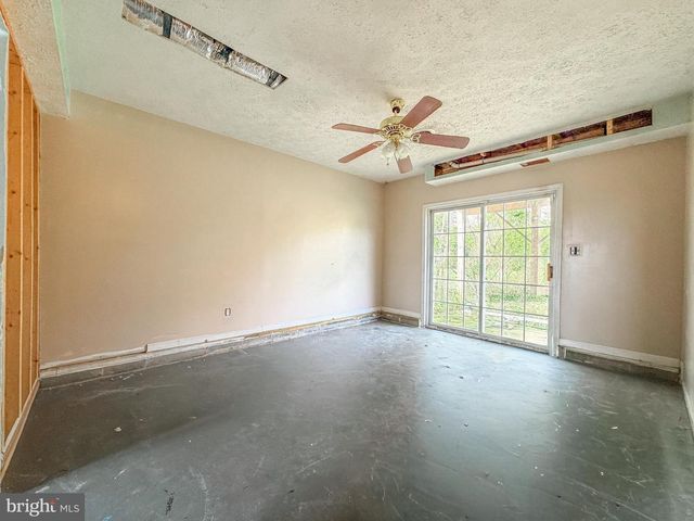 380 WENDOVER DR, Bunker Hill, WV 25413