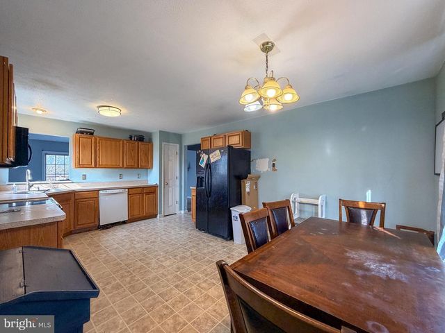 380 WENDOVER DR, Bunker Hill, WV 25413