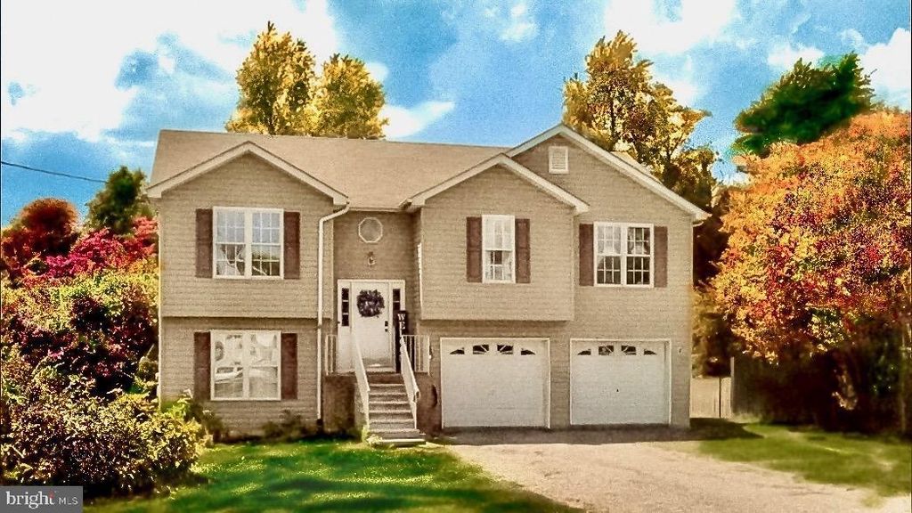 380 WENDOVER DR, Bunker Hill, WV 25413