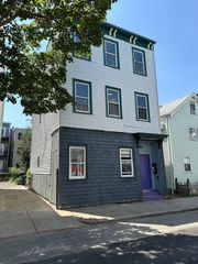 163 W 8th St, Boston, MA 02127