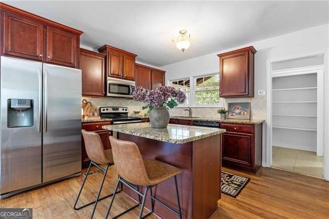 2346 Sanford Road, Decatur, GA 30033