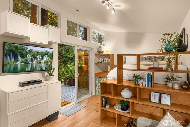 13347 12th Avenue NE, Seattle, WA 98125