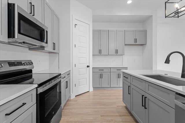 8918 Lowell Street, Rowlett, TX 75089