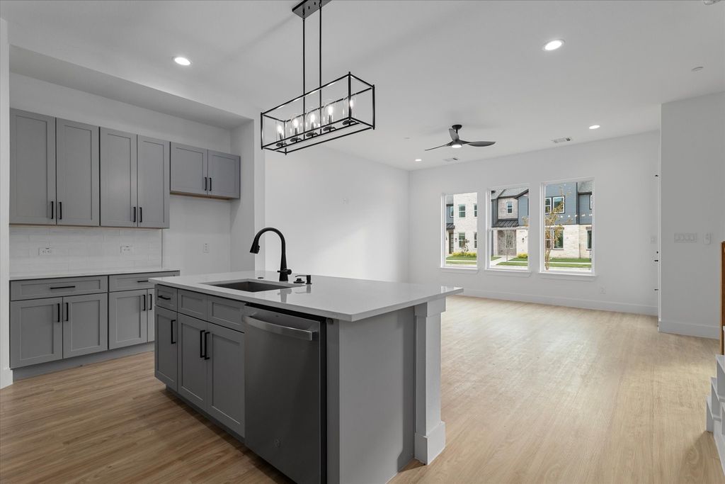 8918 Lowell Street, Rowlett, TX 75089