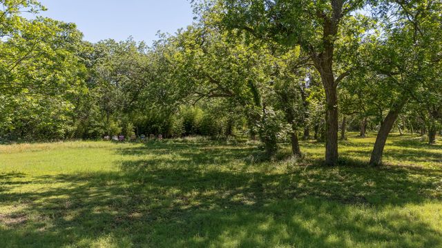 451 County Road 129, Hutto, TX 78634