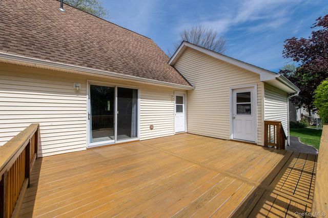 34 Appletree Drive, Rhinebeck, NY 12572