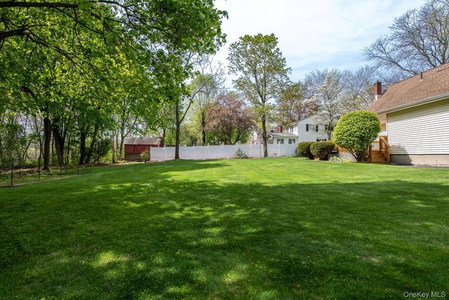34 Appletree Drive, Rhinebeck, NY 12572