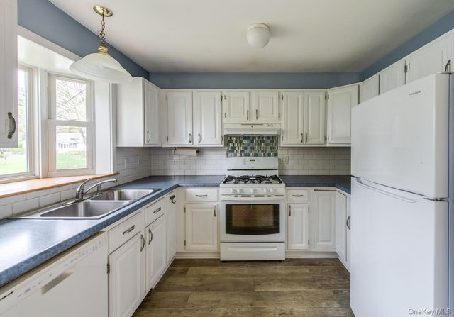 34 Appletree Drive, Rhinebeck, NY 12572