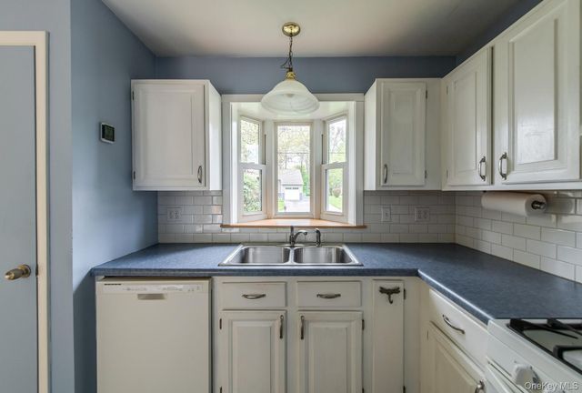 34 Appletree Drive, Rhinebeck, NY 12572