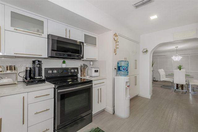 7171 Sheridan St, Hollywood, FL 33024