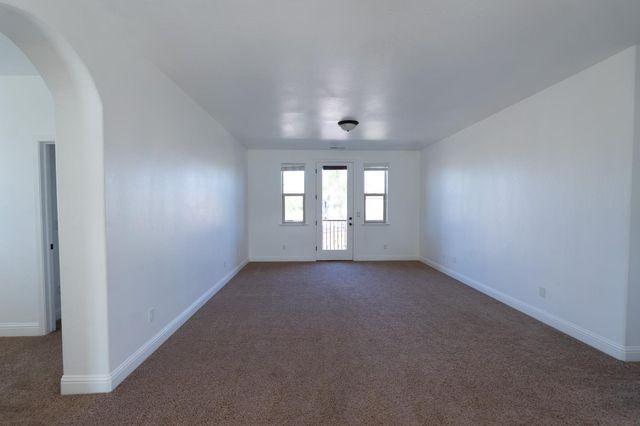 6120 N La Paz Avenue, Fresno, CA 93723