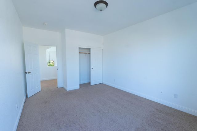 6120 N La Paz Avenue, Fresno, CA 93723