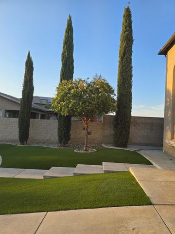 6120 N La Paz Avenue, Fresno, CA 93723