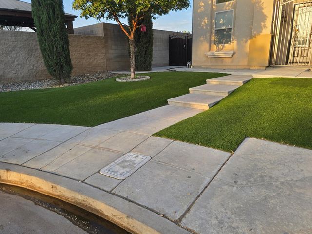 6120 N La Paz Avenue, Fresno, CA 93723