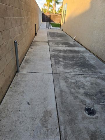 6120 N La Paz Avenue, Fresno, CA 93723