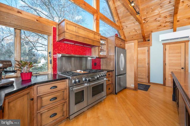 213 SHERWOOD RD, Cockeysville, MD 21030