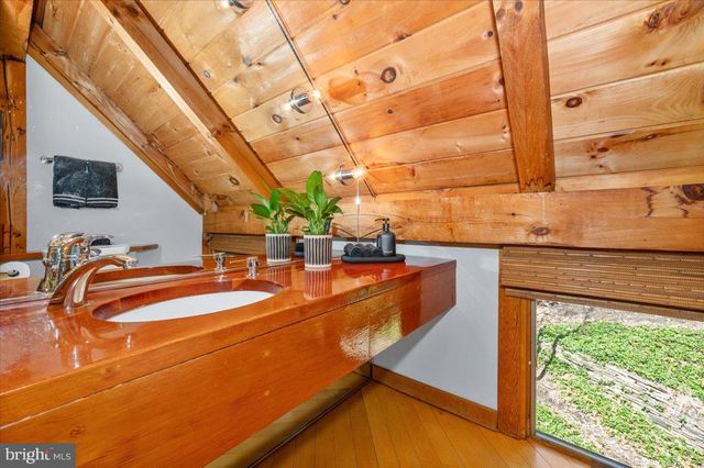 213 SHERWOOD RD, Cockeysville, MD 21030