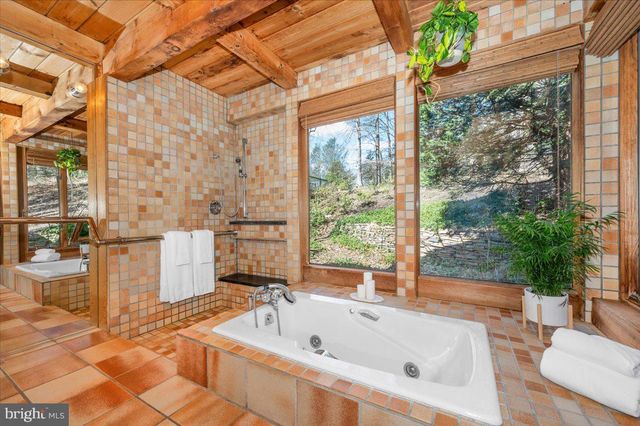 213 SHERWOOD RD, Cockeysville, MD 21030