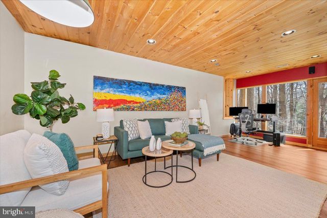 213 SHERWOOD RD, Cockeysville, MD 21030