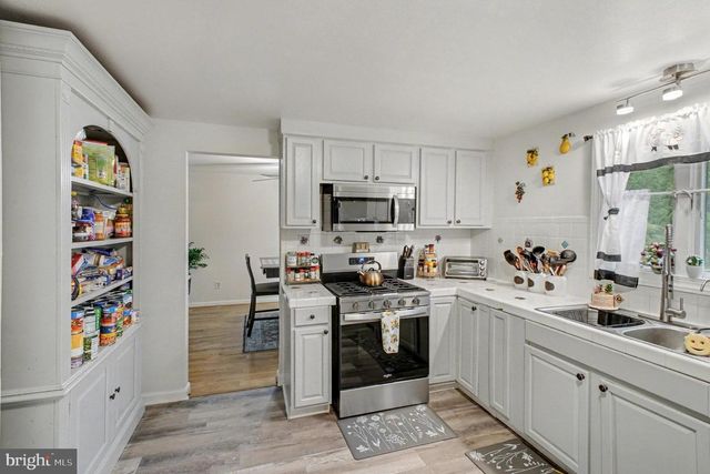 5060 GALLAGER DR, Fredericksburg, VA 22407