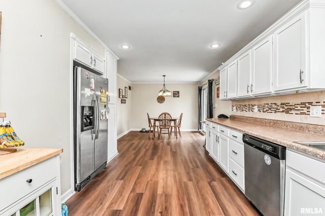 470 E FERNWOOD Street, Morton, IL 61550