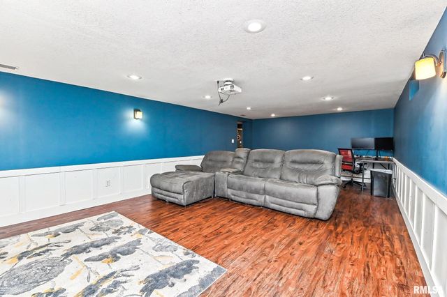 470 E FERNWOOD Street, Morton, IL 61550