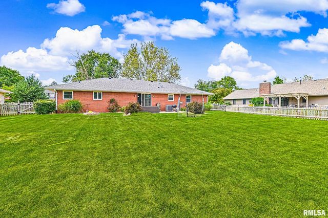 470 E FERNWOOD Street, Morton, IL 61550