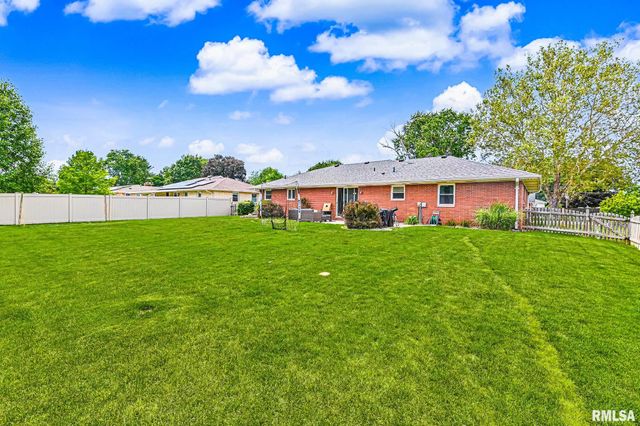 470 E FERNWOOD Street, Morton, IL 61550