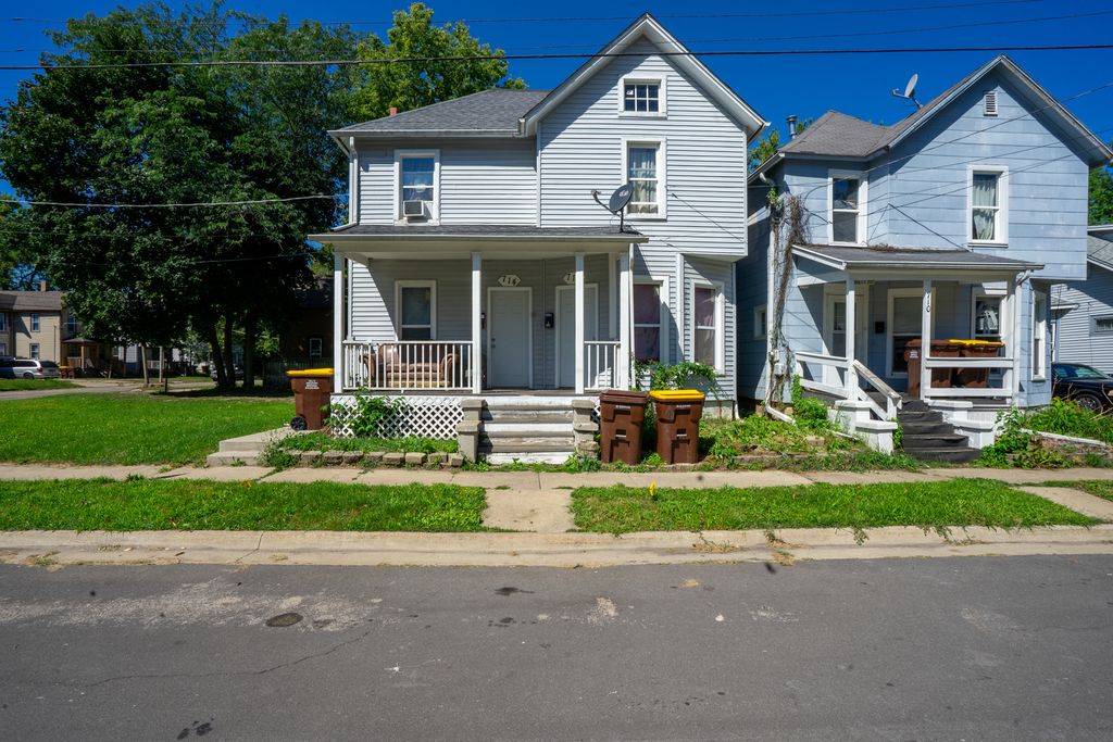 712 S Cherry Street, Freeport, IL 61032