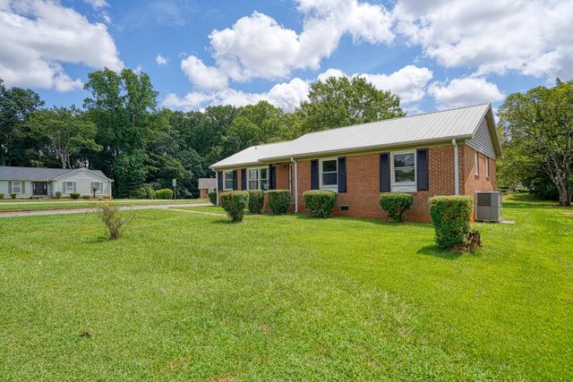 411 Vanderbilt Road, Spartanburg, SC 29301