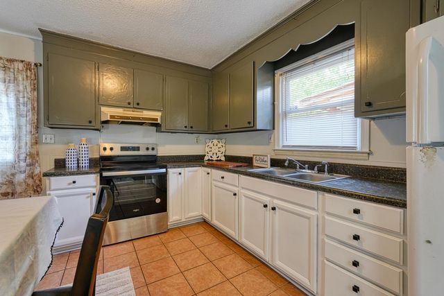 411 Vanderbilt Road, Spartanburg, SC 29301