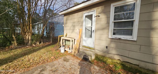 1063 Voorhees Avenue, Jackson, MS 39209