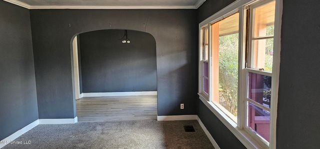 1063 Voorhees Avenue, Jackson, MS 39209