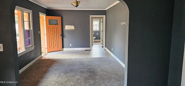 1063 Voorhees Avenue, Jackson, MS 39209