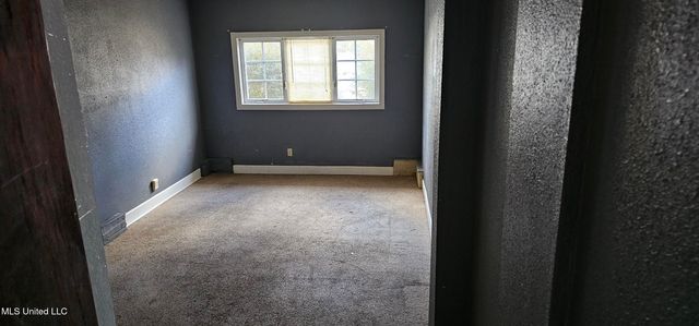 1063 Voorhees Avenue, Jackson, MS 39209