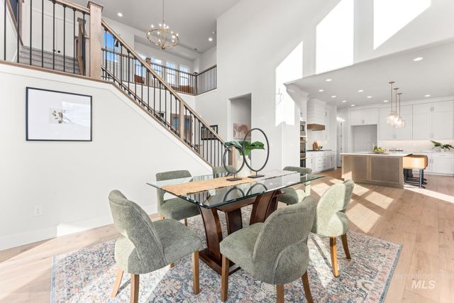 7535 W Diamond Lake Dr, Boise, ID 83714