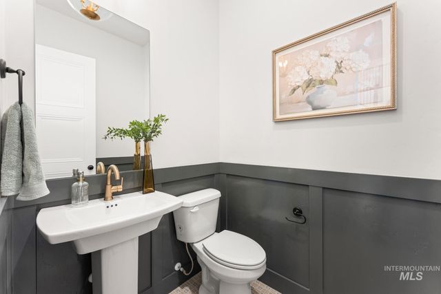 7535 W Diamond Lake Dr, Boise, ID 83714