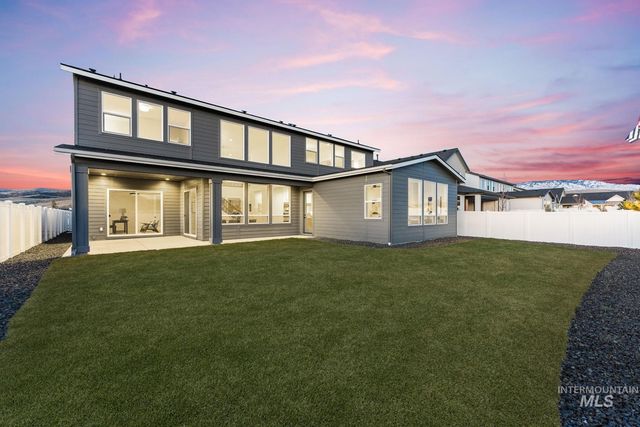 7535 W Diamond Lake Dr, Boise, ID 83714