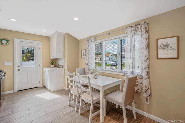 46 Sheldon Place, Commack, NY 11725