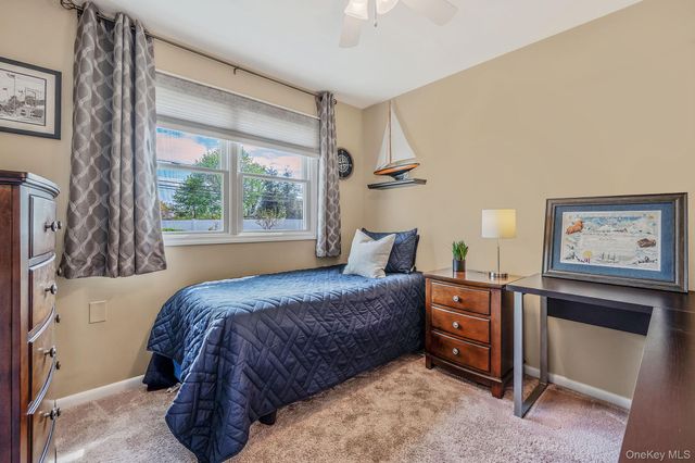 46 Sheldon Place, Commack, NY 11725