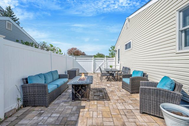 46 Sheldon Place, Commack, NY 11725