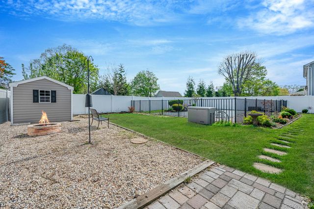 46 Sheldon Place, Commack, NY 11725