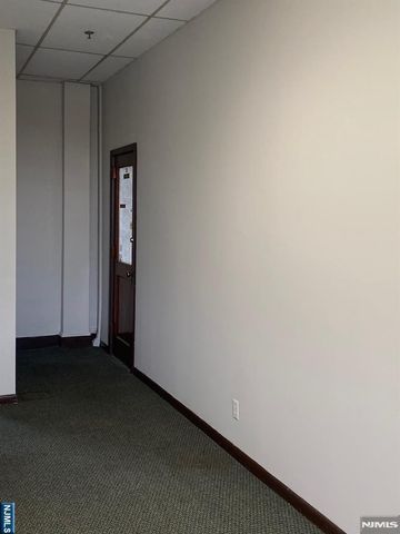 595 Broad Avenue 21 & 22, Ridgefield, NJ 07657