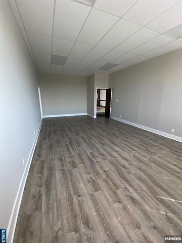 595 Broad Avenue 21 & 22, Ridgefield, NJ 07657