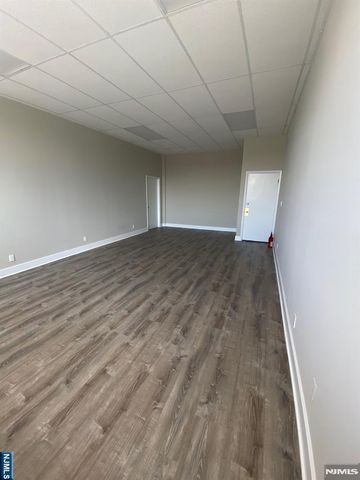 595 Broad Avenue 21 & 22, Ridgefield, NJ 07657