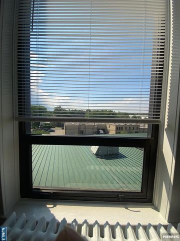 595 Broad Avenue 21 & 22, Ridgefield, NJ 07657