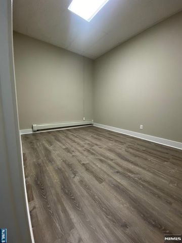 595 Broad Avenue 21 & 22, Ridgefield, NJ 07657
