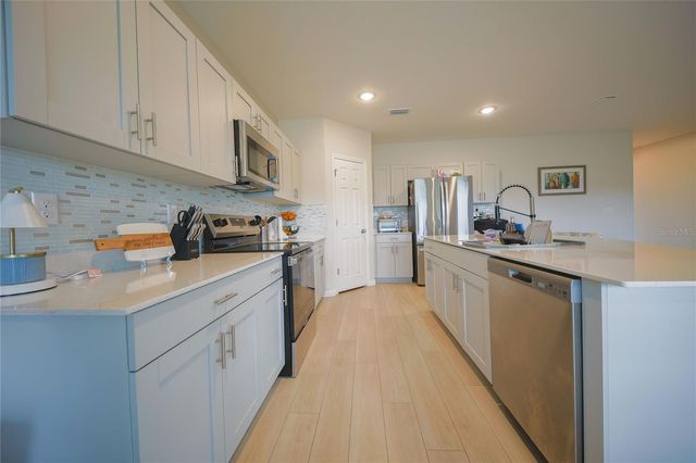 7917 PEACE LILY AVENUE, Wesley Chapel, FL 33545