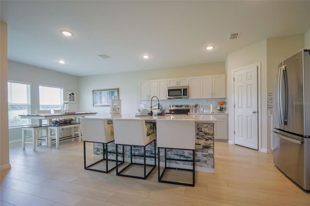 7917 PEACE LILY AVENUE, Wesley Chapel, FL 33545